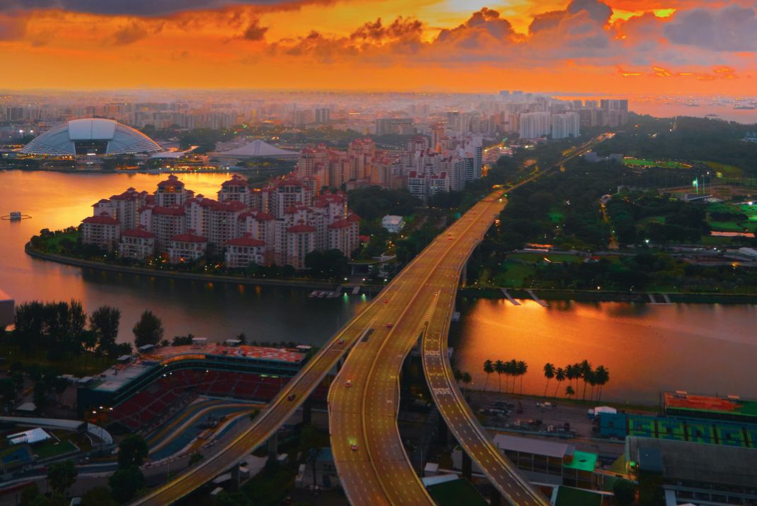 Short drive to East Coast Park and Singapore Sports Hub